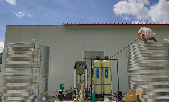 百色樂業項目部4噸超濾凈水設備